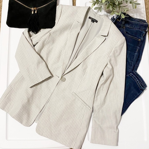 Tahari Jackets & Blazers - Tahari Suit Jacket